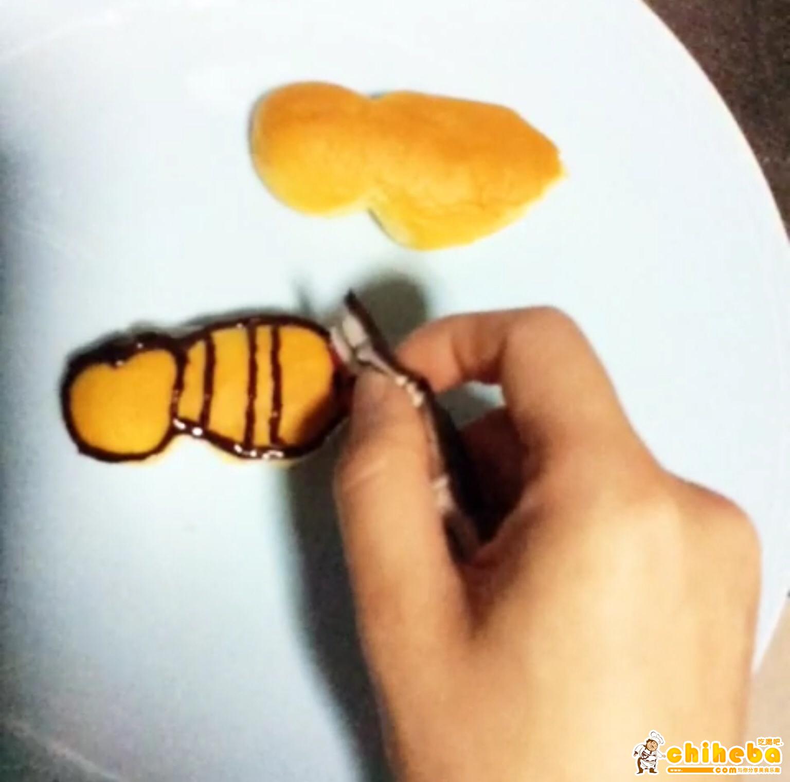 创意趣味儿童餐—两只小蜜蜂的做法 步骤3